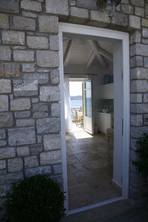 Mourayio Bed & Breakfast Ermioni Bagian luar foto