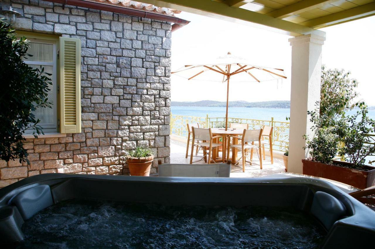 Mourayio Bed & Breakfast Ermioni Bagian luar foto